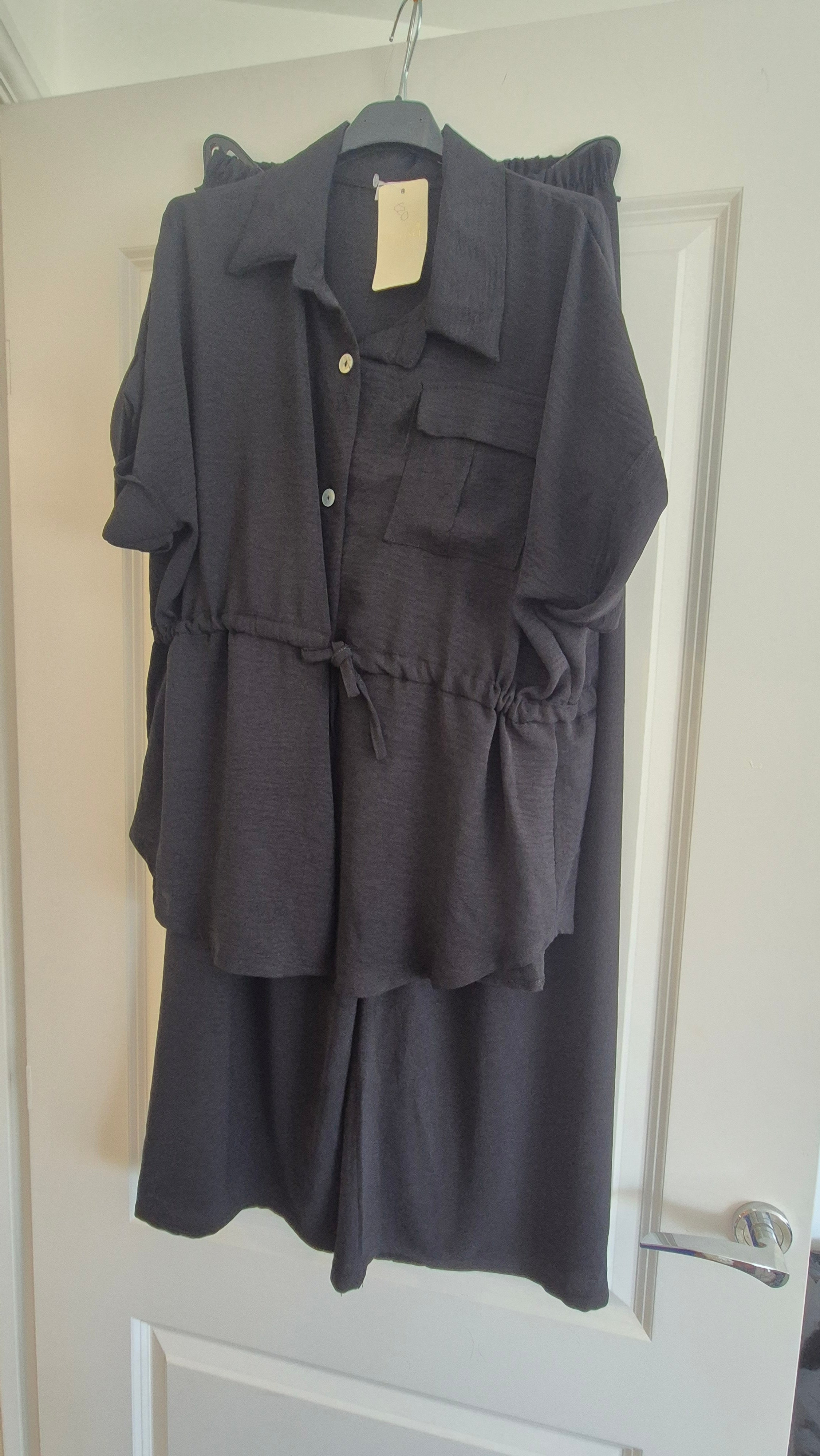 Stephanie Set One Size Was £20 now £15 no returns on sale items