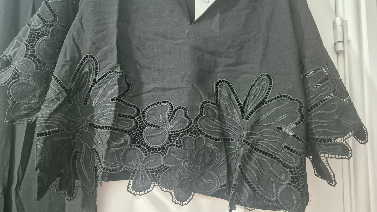 Linen Black Flower Detail Set