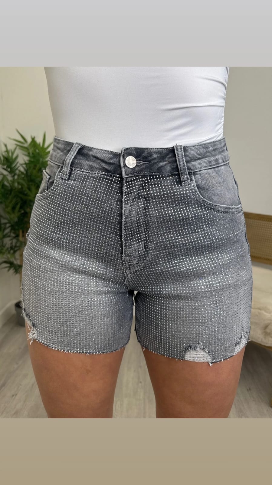 Diamonte Short