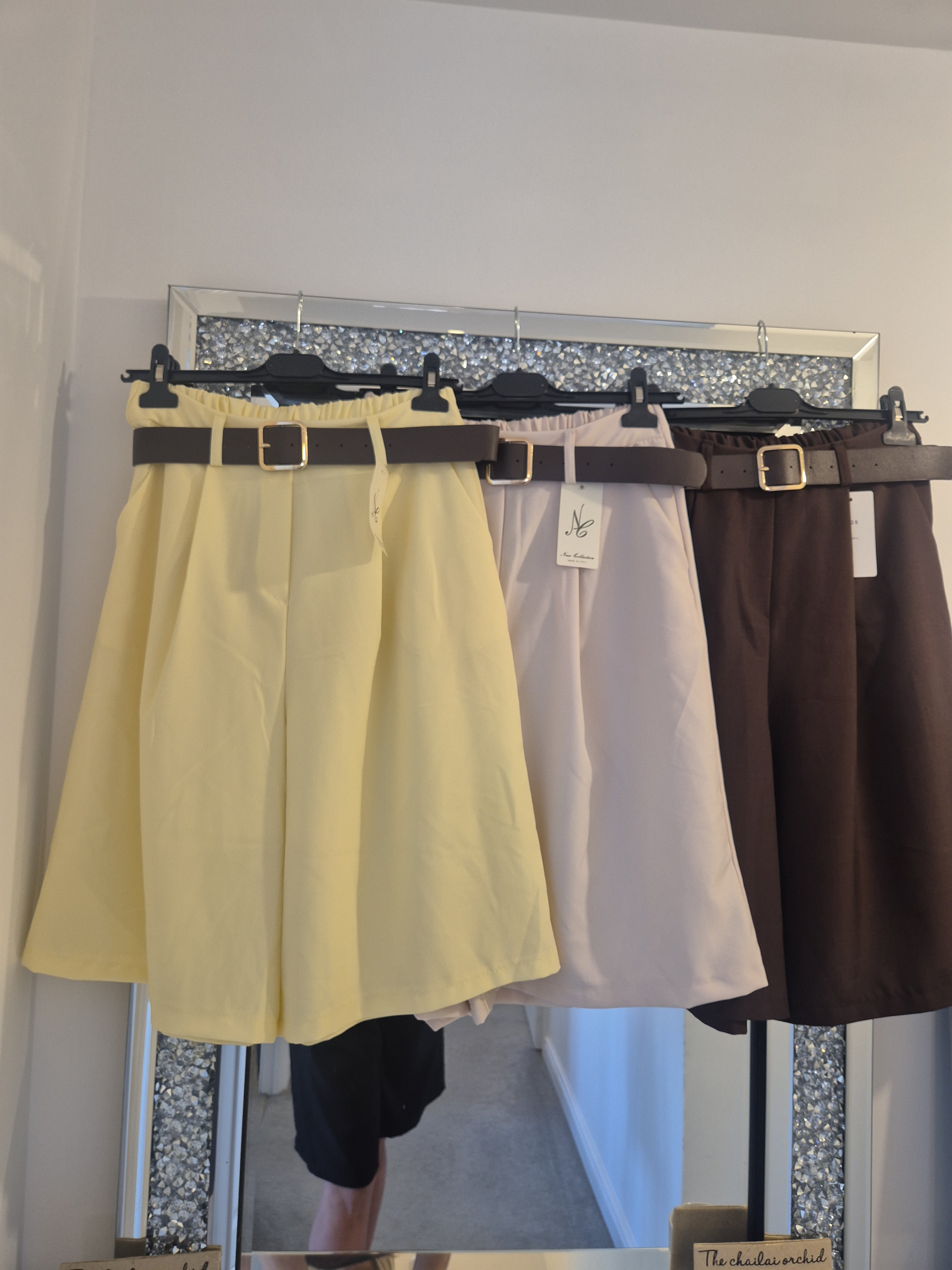 Tailored 3/4 Shorts One Size
