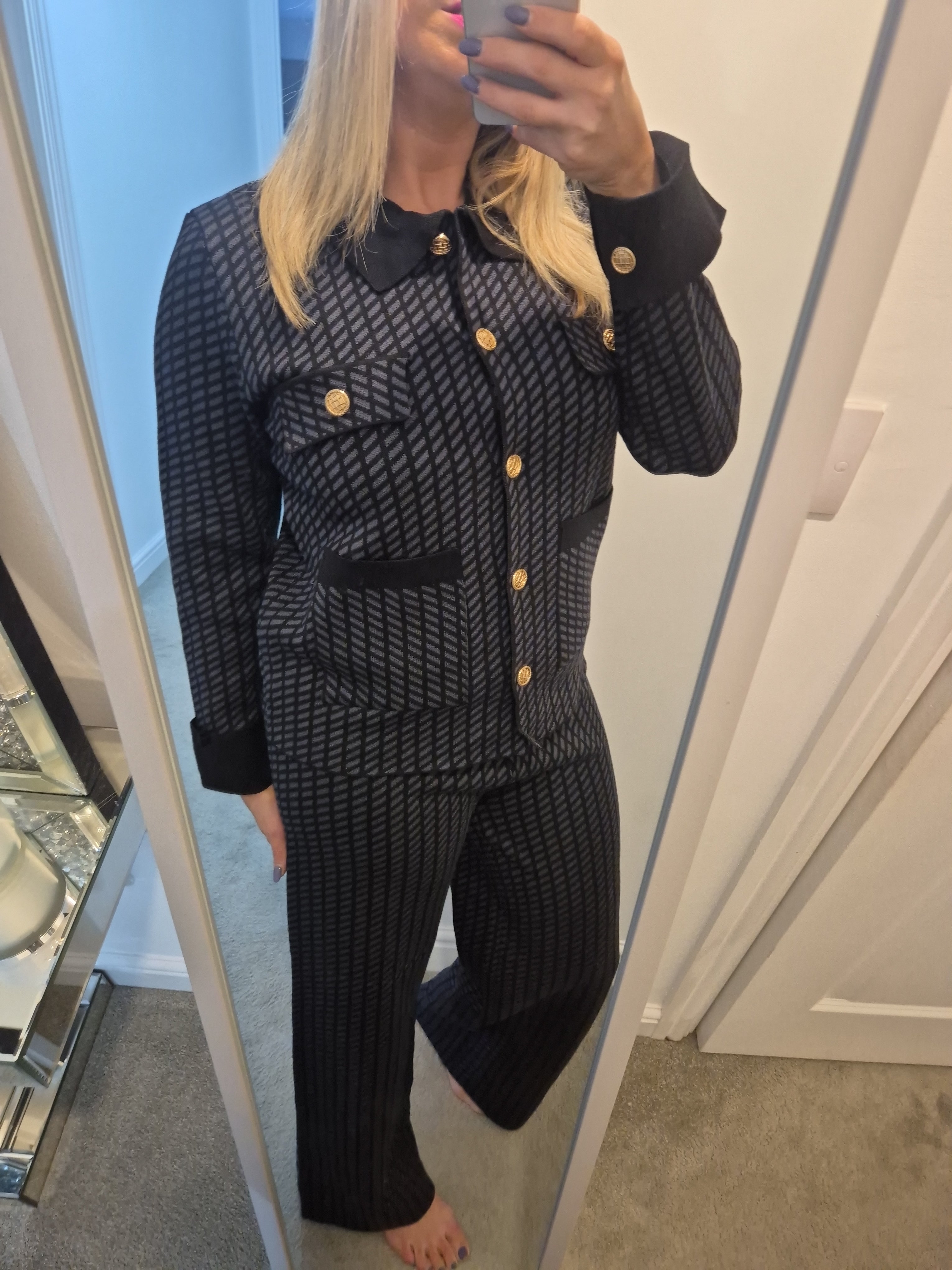 Cara Set
