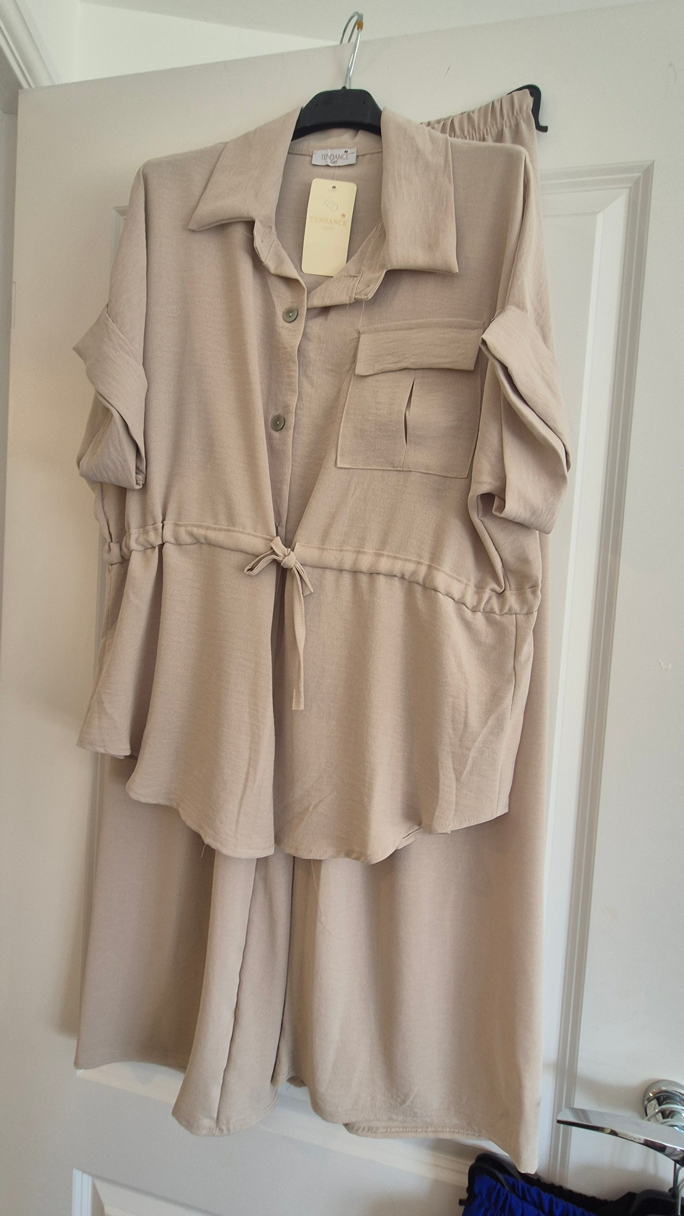 Stephanie Set One Size Was £20 now £15 no returns on sale items