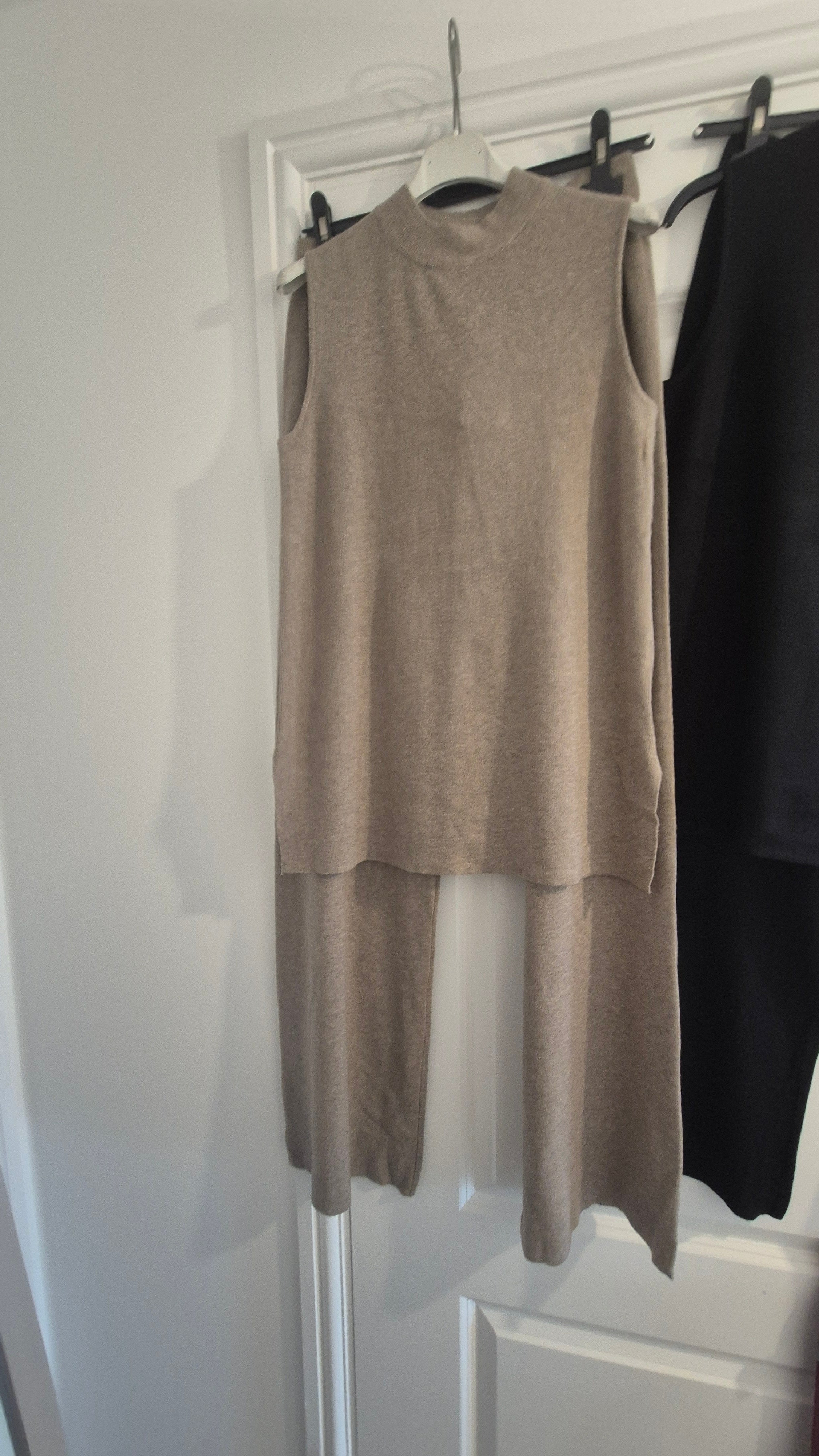 Saskia Set One Size Various Colours
