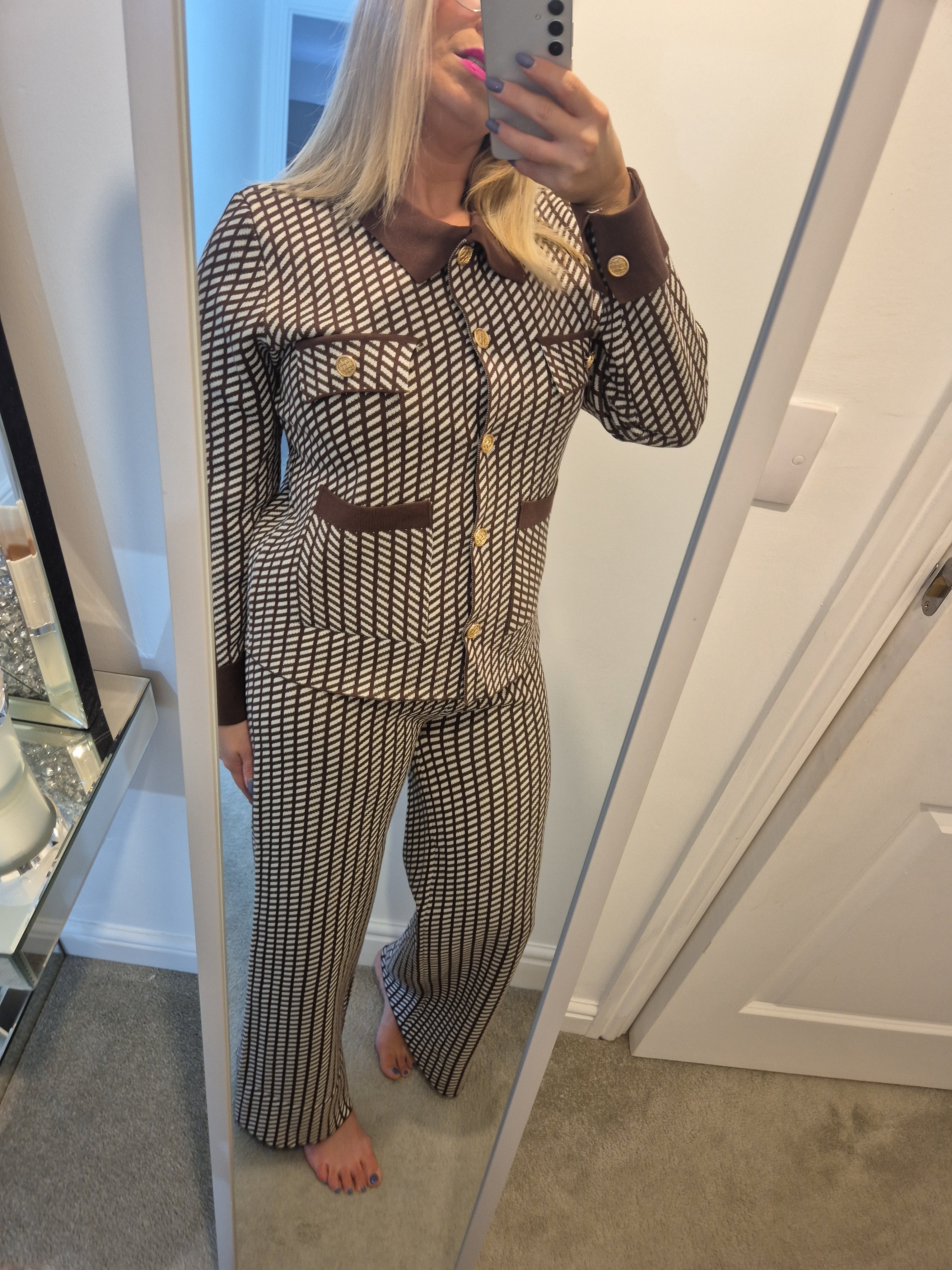 Cara Set
