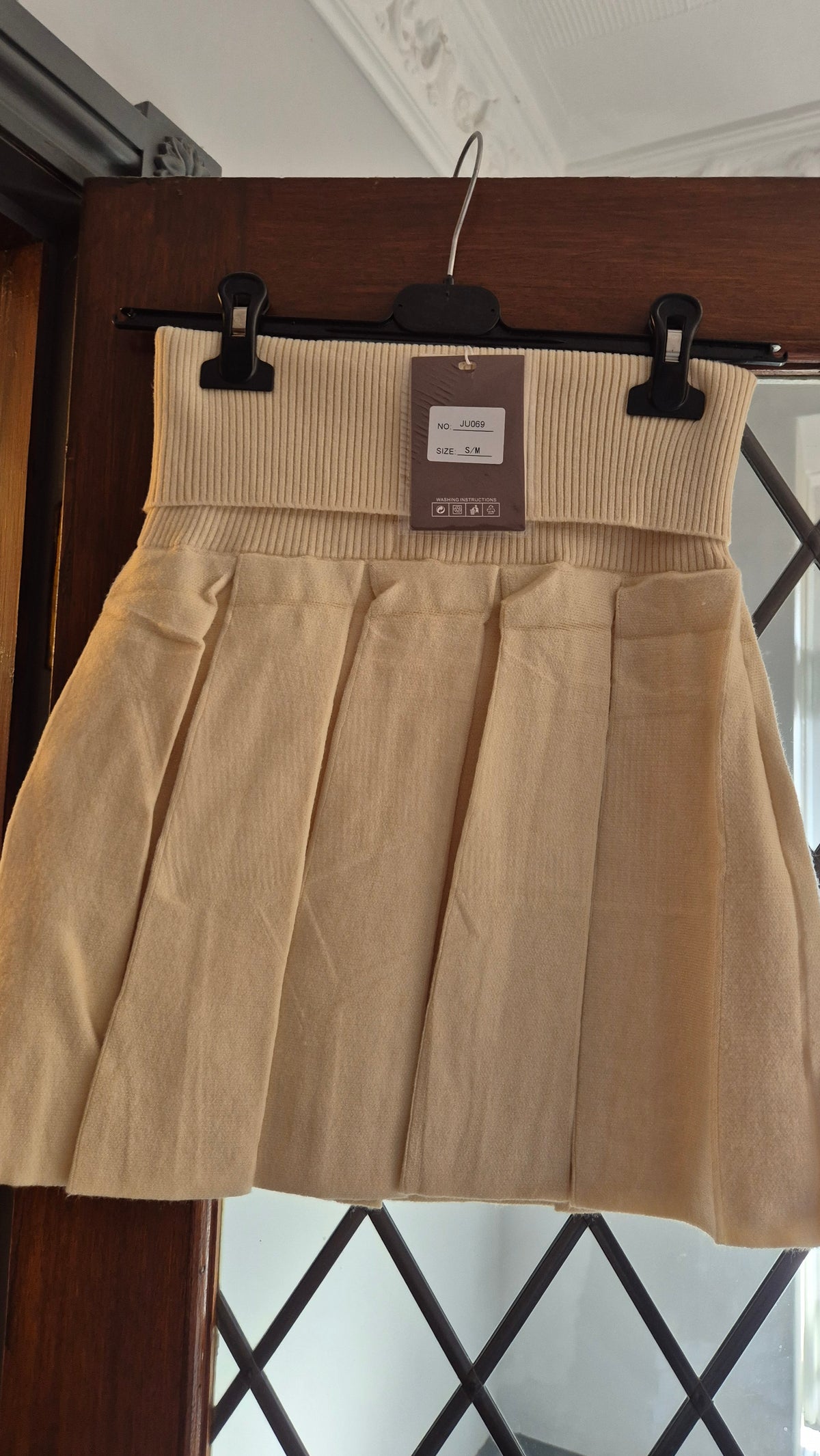 High Waisted Skater Skirt m/l