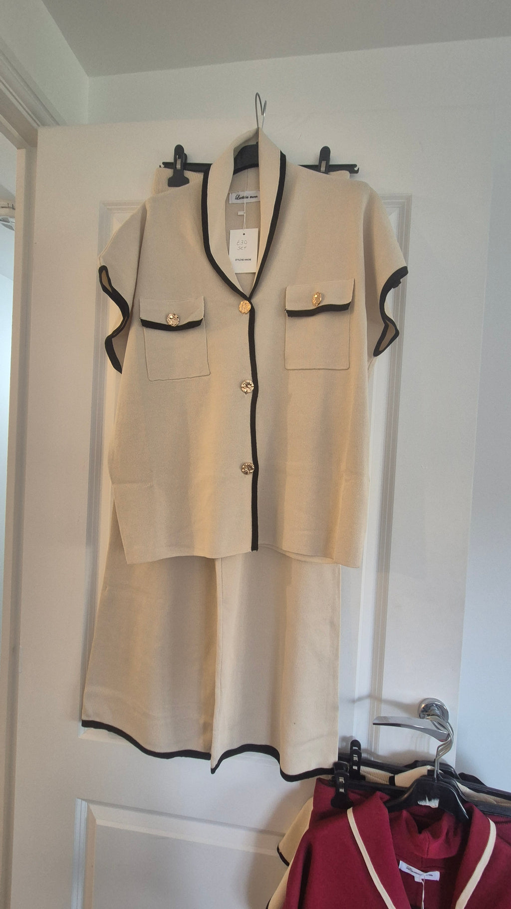 Latitia Set One Size Various Colours