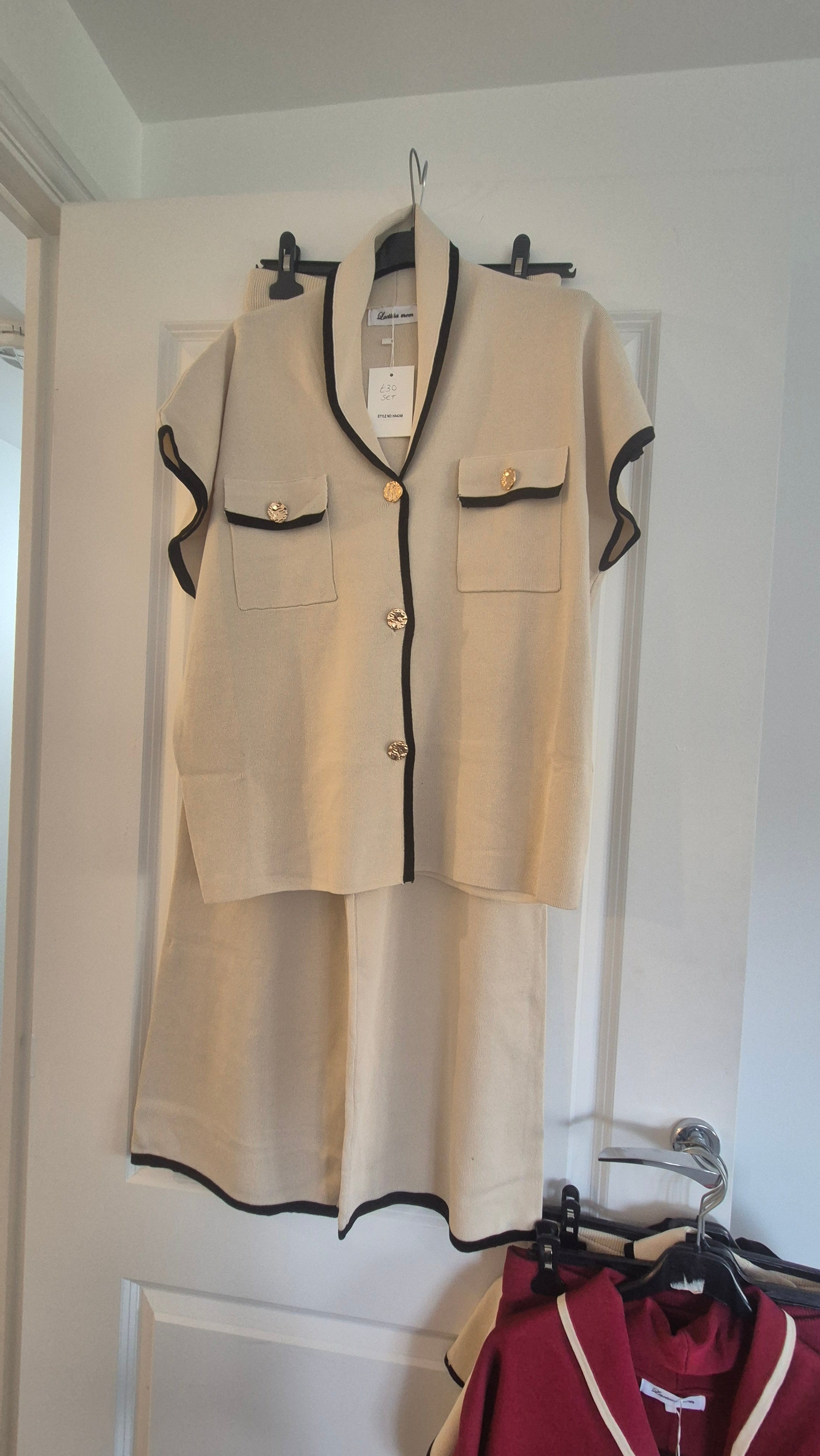 Latitia Set One Size Various Colours