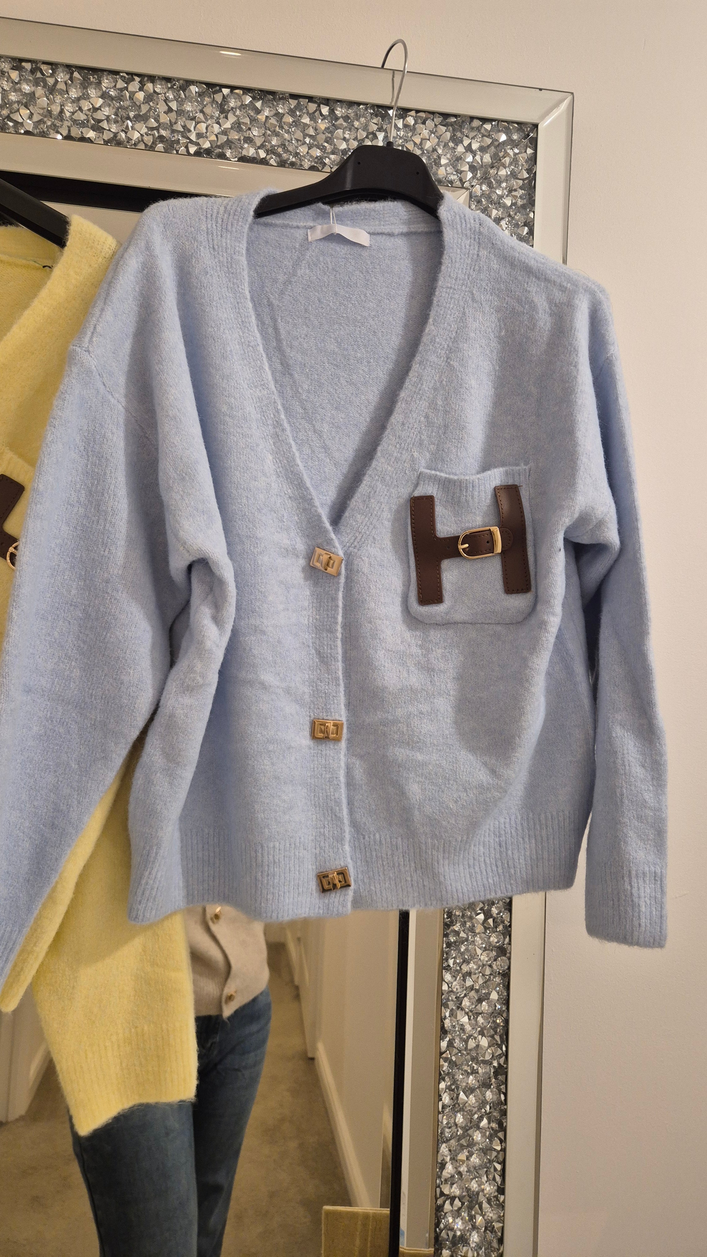 H Cardigan One Size